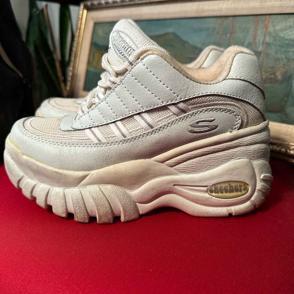 Skechers Women's White Chunky Sneakers Rare Y2K